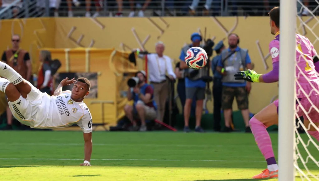 موعد مباراة باريس سان جيرمان ضد ريال مدريد في كأس العالم للأندية