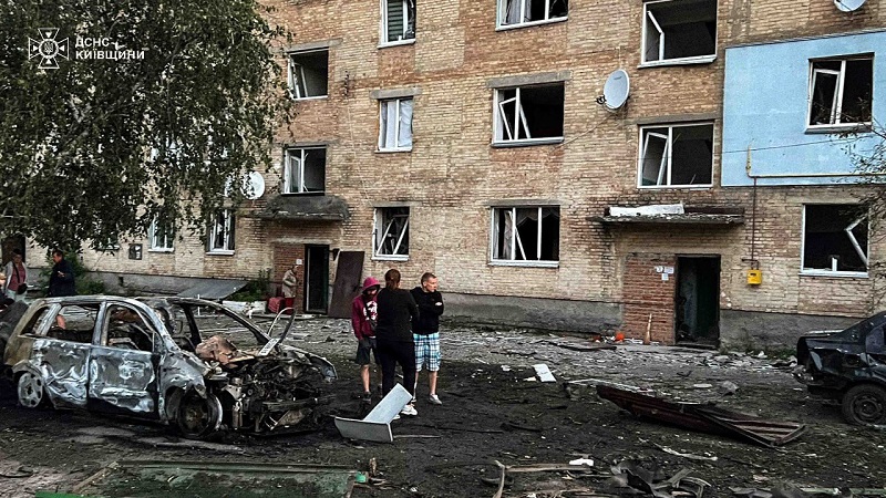 دمار في كييف جراء قصف روسي (ا ف ب)