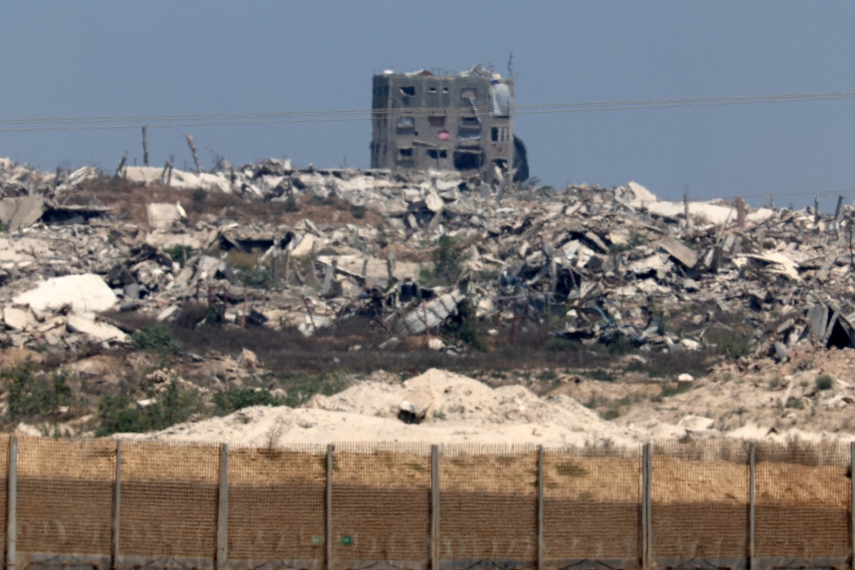 دمار في غزة. (أ ف ب)