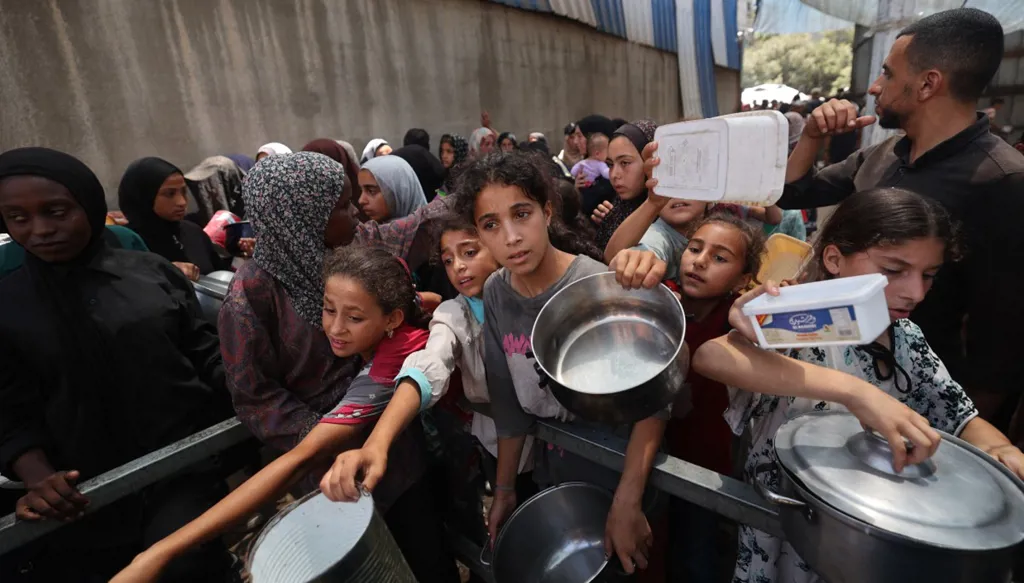 15 وفاة بينهم 4 أطفال بسبب المجاعة خلال 24 ساعة في غزة... "الأونروا": إصابة موظفين وأطباء بالإغماء
