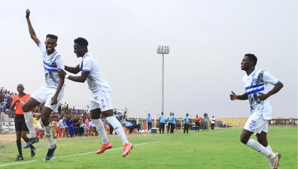 في ظل الحرب والجوع... الجماهير السودانية تجد متنفسها في ملاعب عطبرة وبربر