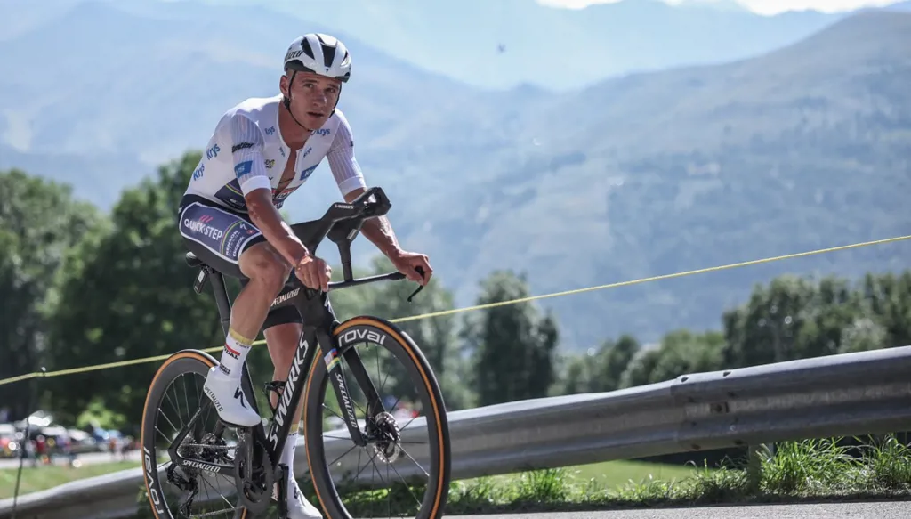 البلجيكي إيفينيبول ينسحب من طواف فرنسا