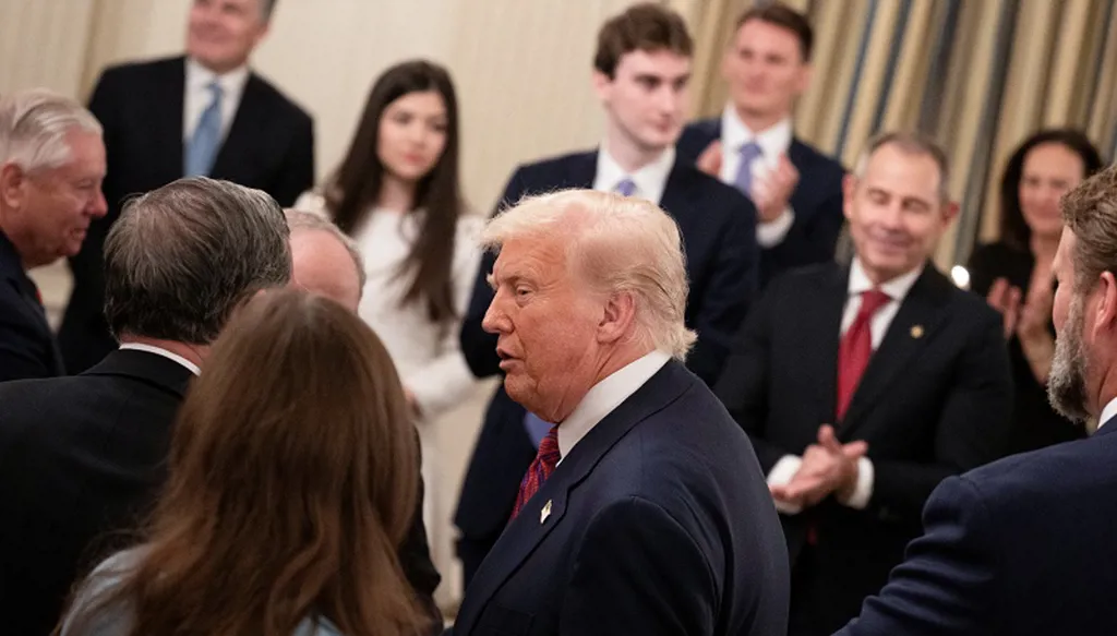 "رئاسة إمبراطورية"... استقلالية المؤسسات الأميركية أمام تحد غير مسبوق في عهد ترامب