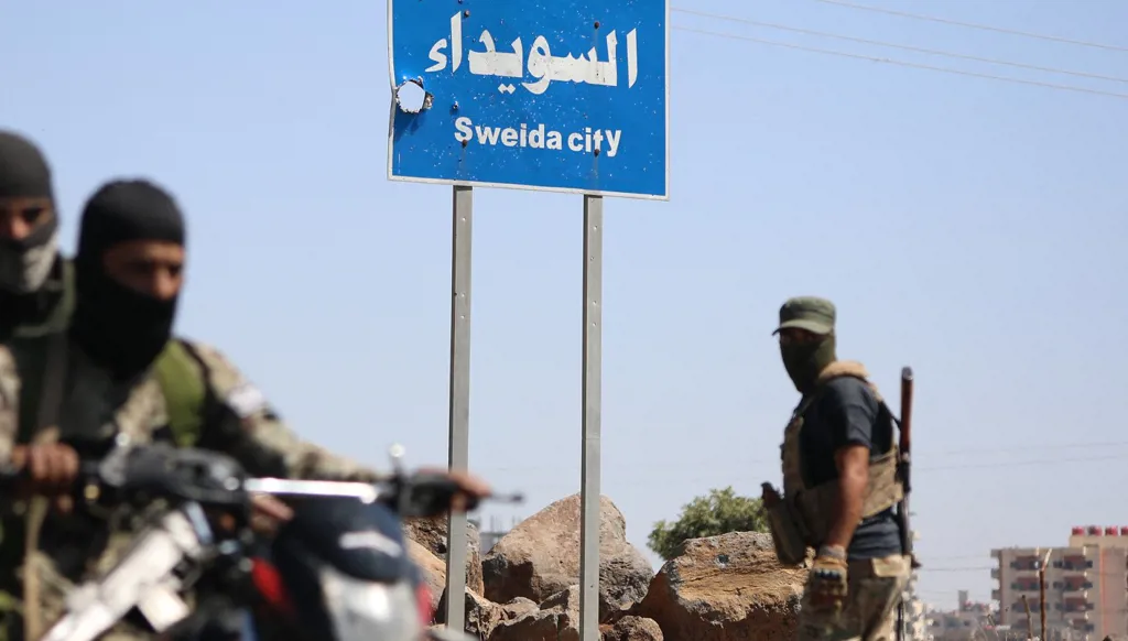 هبوط إسرائيلي في السويداء يورّط الدروز... وفتح خط دمشق بديلاً من ممرّين آخرين