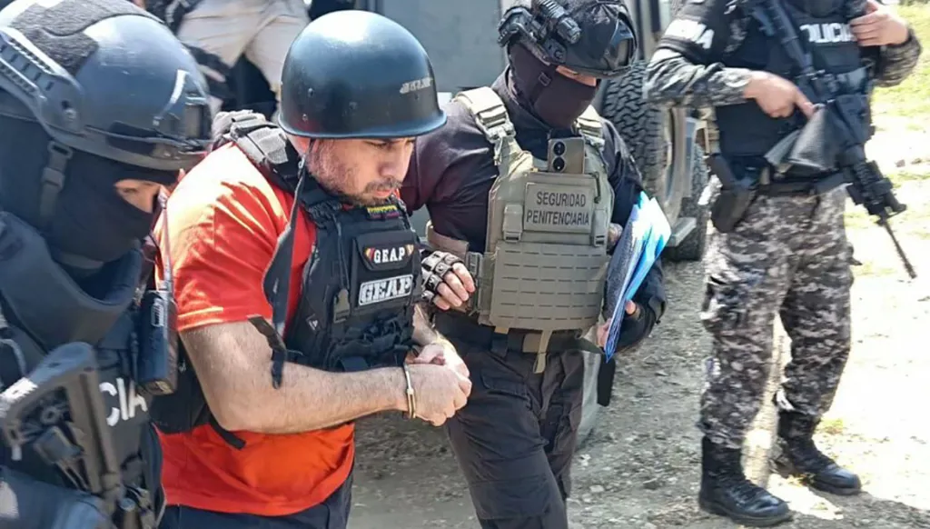 الولايات المتحدة تتسلّم "فيتو" زعيم أخطر عصابة لتهريب المخدرات والعابرة للقارات