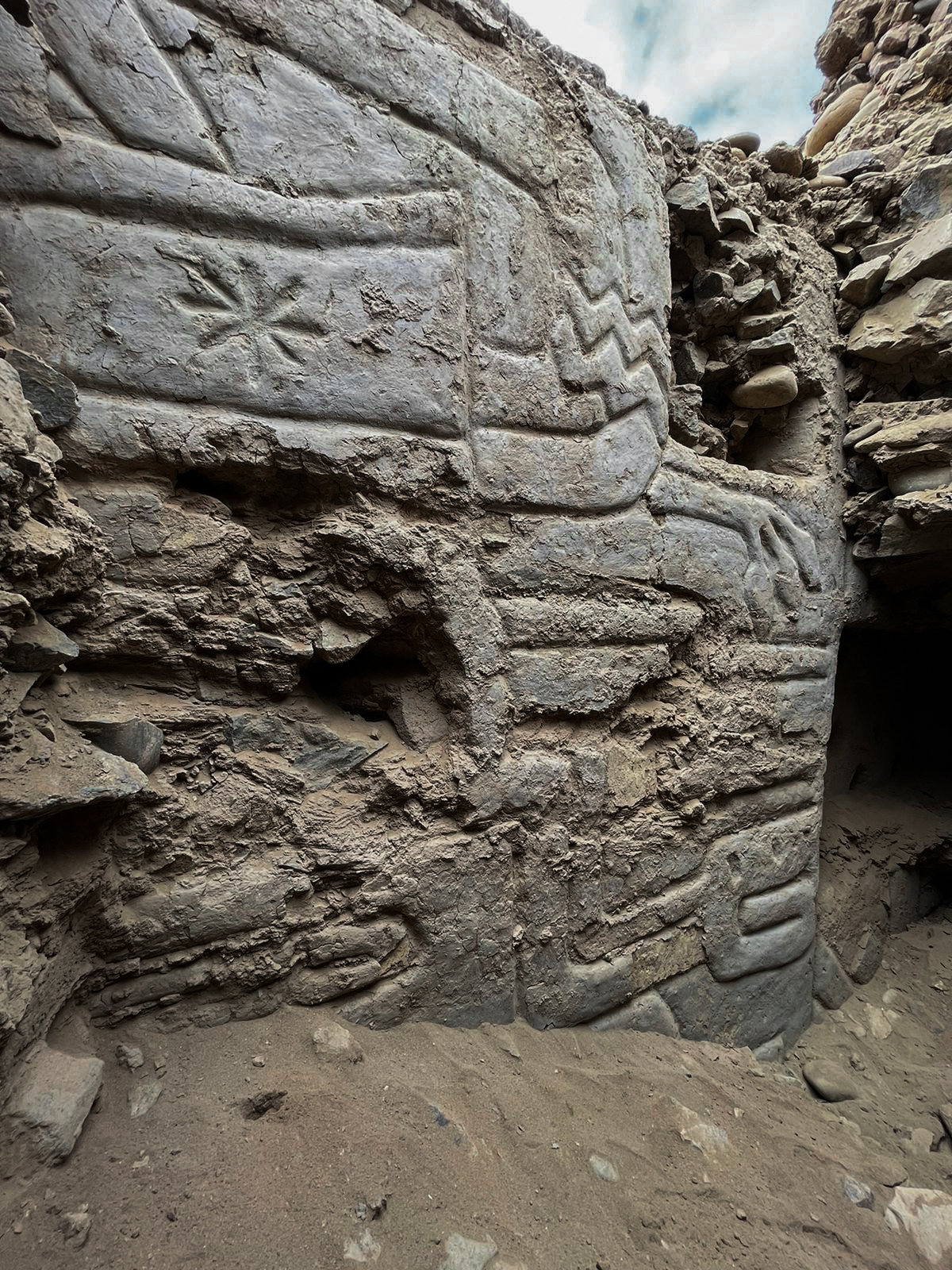 الجدارية التي تم اكتشافها (ا ف ب)