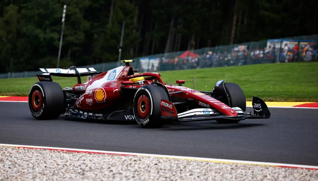 لويس هاميلتون يواجه صدمة في بلجيكا