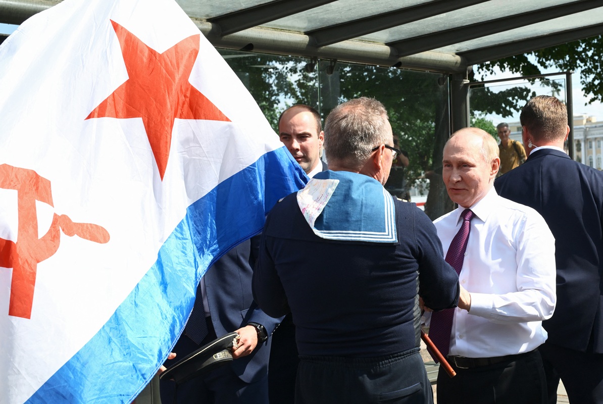  بوتين في سان بطرسبرغ (ا ف ب)