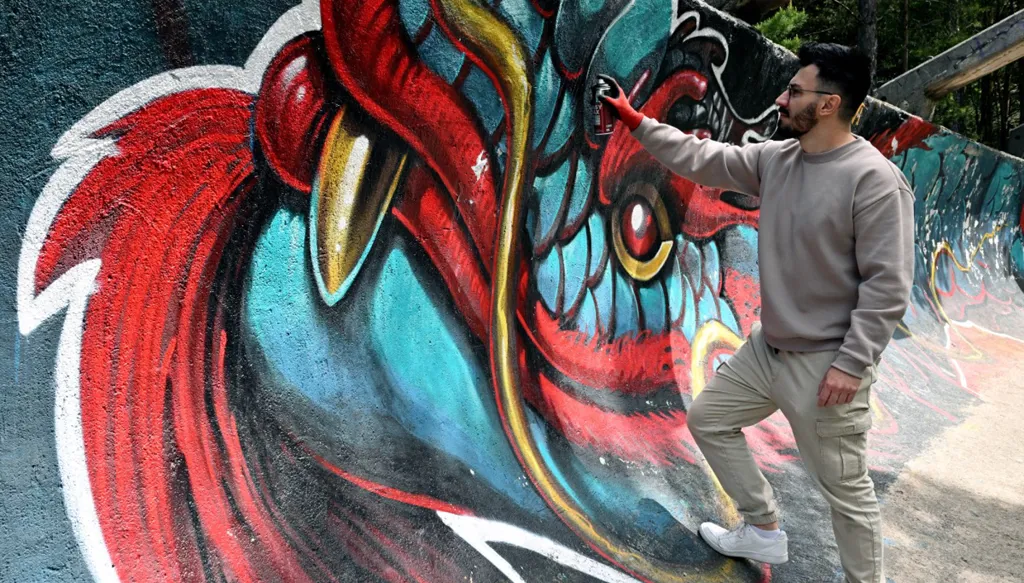 الغرافيتي... ألوان في مدينة مظلمة