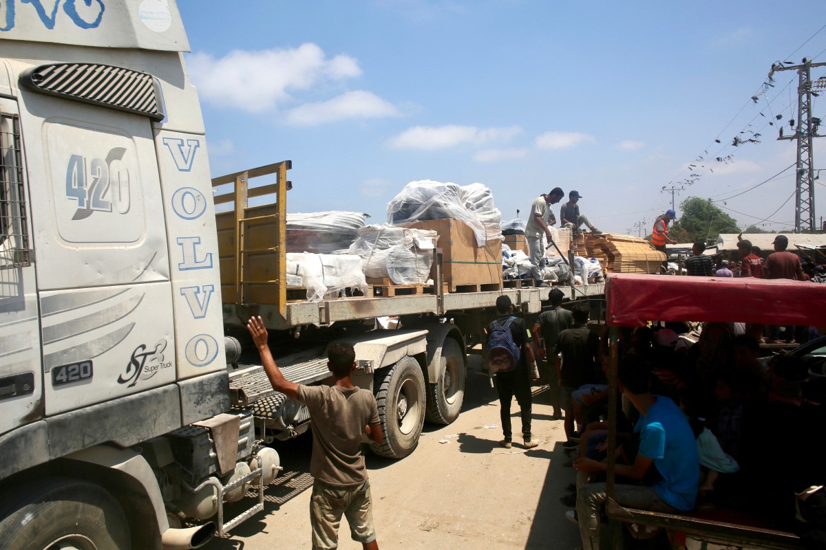 مساعدات إلى غزة. (أ ف ب)