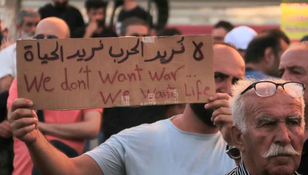 أزمة الغذاء تزيد الشرخ بين السويداء ودمشق... هل يتحضّر الدروز لمعركة جديدة؟