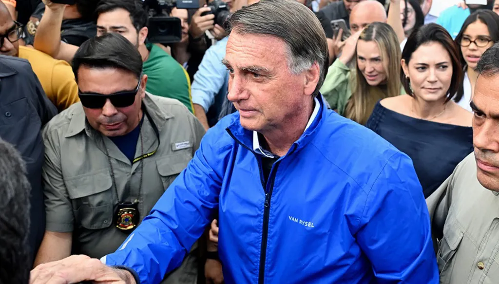 البرازيل... القضاء يأمر بوضع الرئيس السابق بولسونارو قيد الإقامة الجبرية