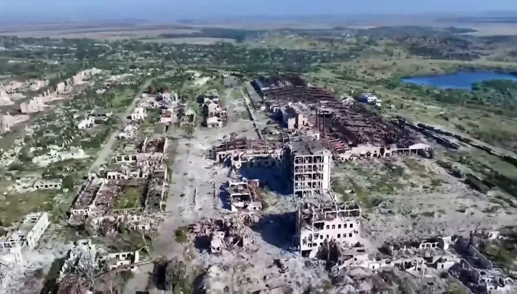 موسكو تتقدّم في شرق أوكرانيا... وكييف: قصفنا مصفاة ريازان النفطية الروسية