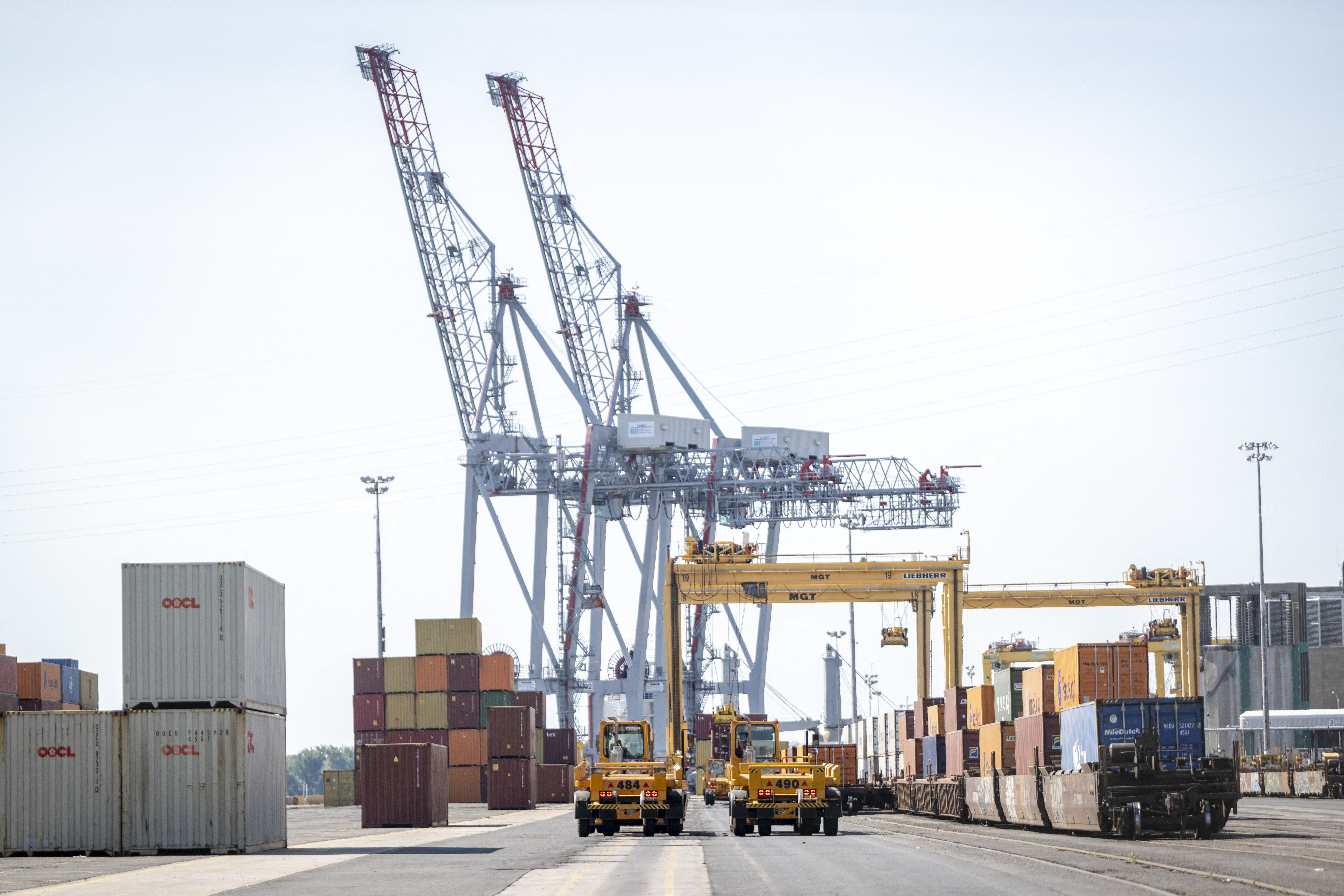 ميناء مونتريال (ا ف ب)