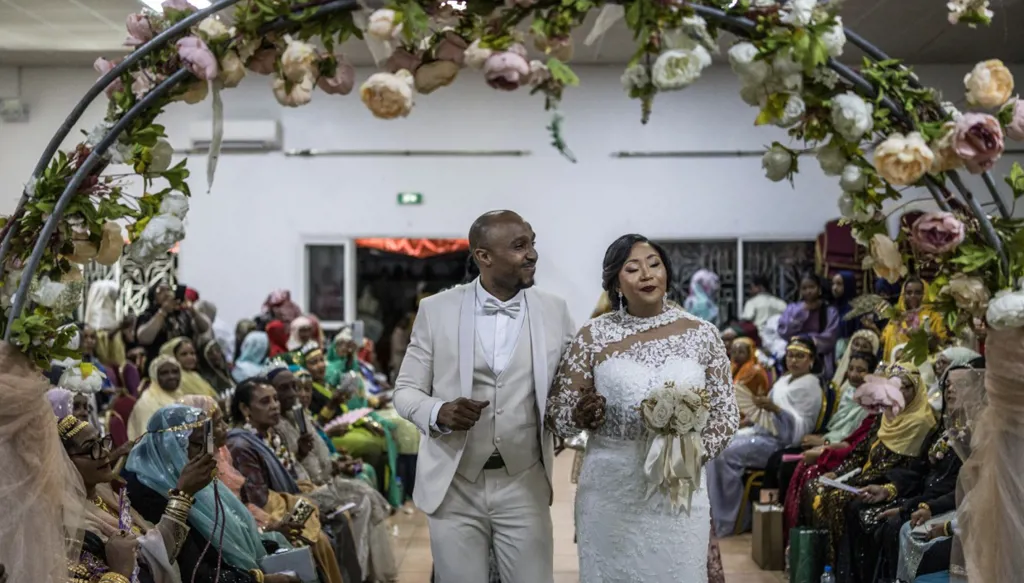 حفلات أسطورية وصيف حافل... "الزواج الكبير" يُتوّج الأعراس في جزر القمر