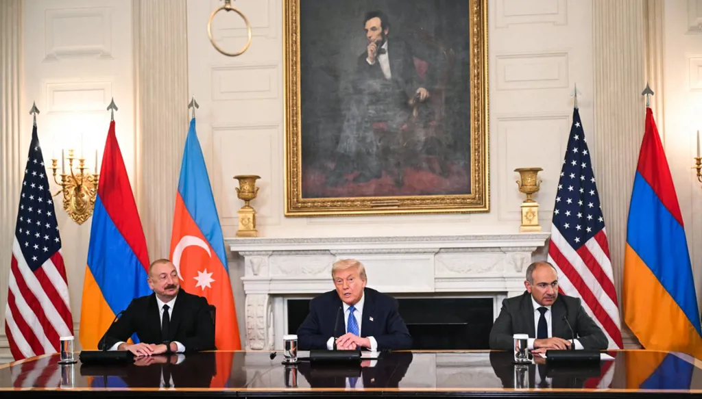 ترامب يؤكد أن أذربيجان وأرمينيا تعهّدتا وضع حد "نهائي" لنزاعهما