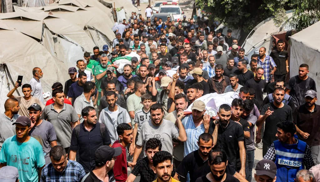 إدانات دولية وعربية بعد استهداف إسرائيل صحافيين في غزة