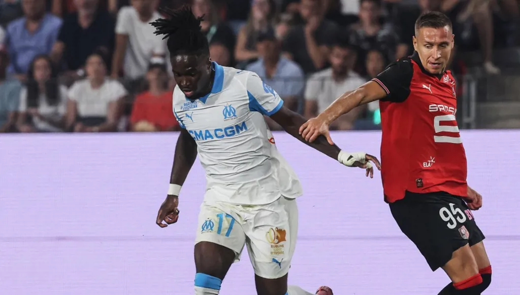 أزمة غرفة الملابس تطيح بمهاجم مرسيليا إلى الدوري الإيطالي