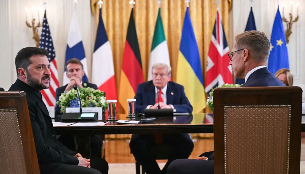 قمة محتملة بين بوتين وزيلينسكي بعد لقاء ترامب والأوروبيين في واشنطن