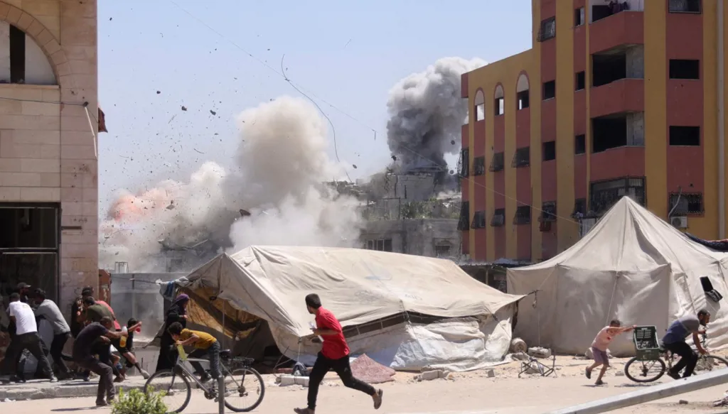 صباح "النهار"- عين نتنياهو على احتلال غزّة وجسور تفاهمات بين الشيباني وديرمر... تهافت خطاب السلاح