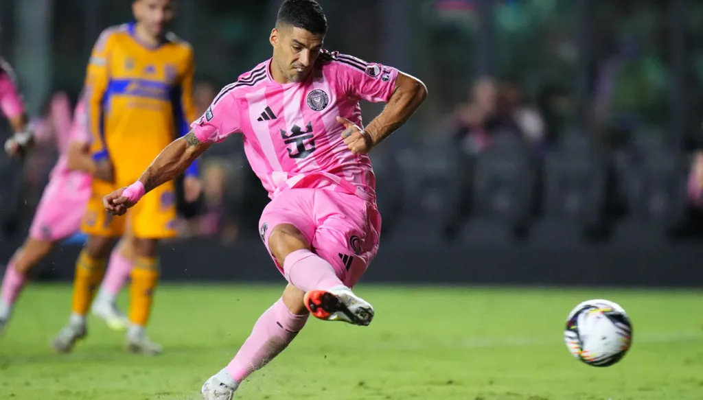 إنتر ميامي يعيش على وقع تألق سواريز في غياب ميسي