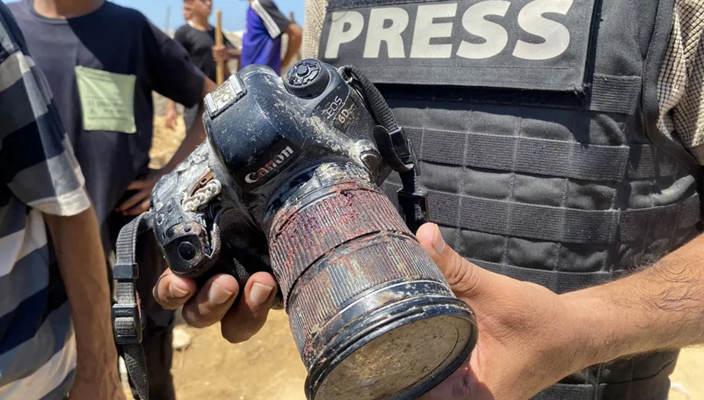 بالصورة - وصية الصحافية مريم أبو دقة التي قُتلت في غارة إسرائيلية على مستشفى ناصر: "بدي يا ماما ما تنساني"