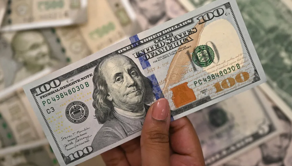 الولايات المتحدة تنهي الإعفاء الجمركي على الطرود الصغيرة المشحونة عالمياً