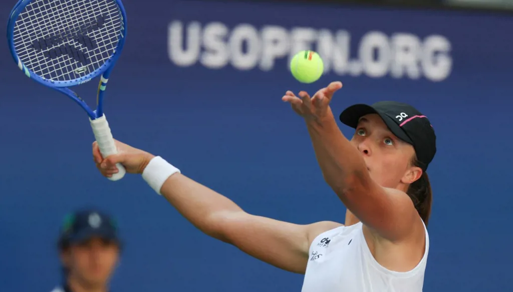 شفيونتيك تحجز مقعدها في الدور الثاني بساعة واحدة