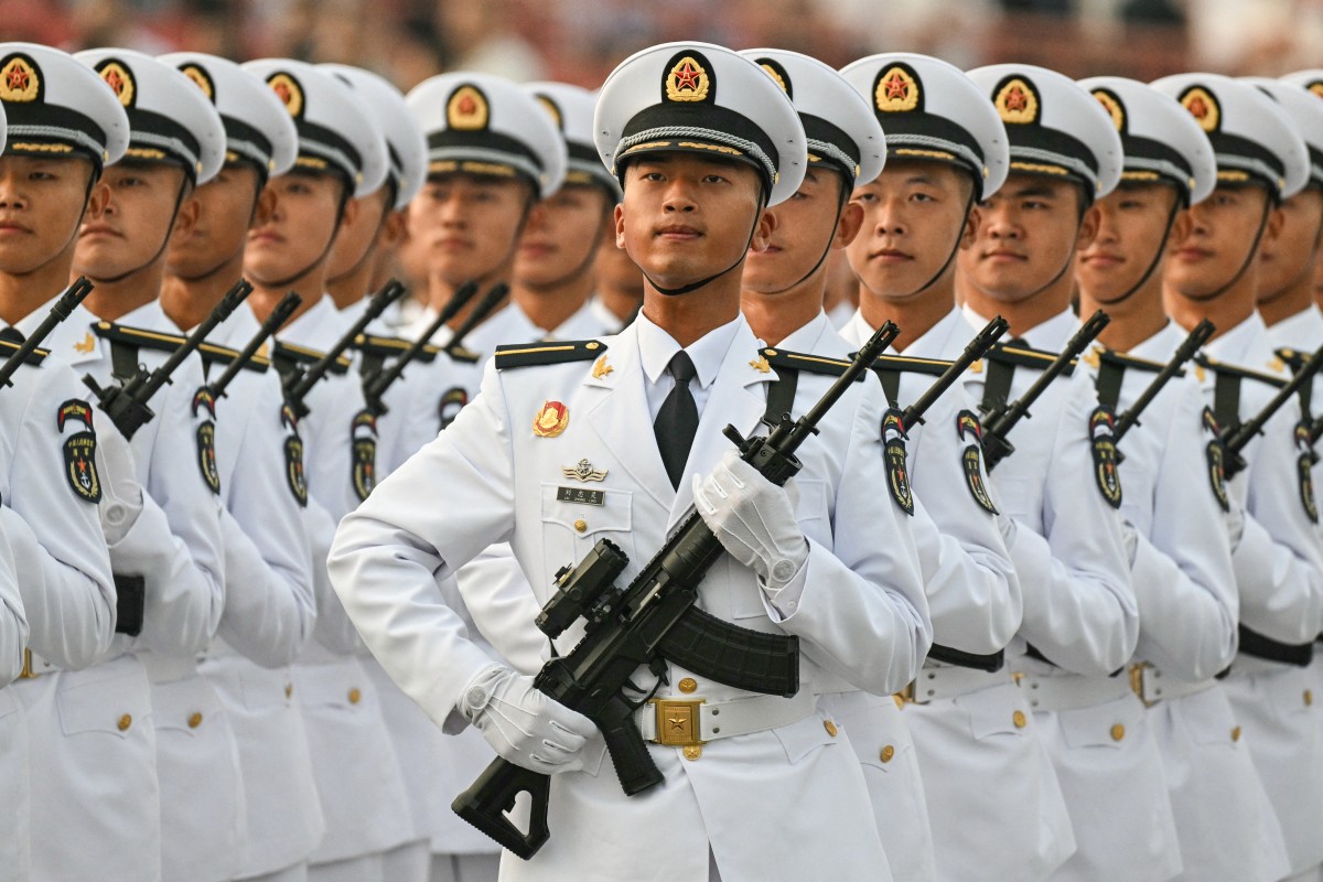 خلال العرض في بكين (أ ف ب).