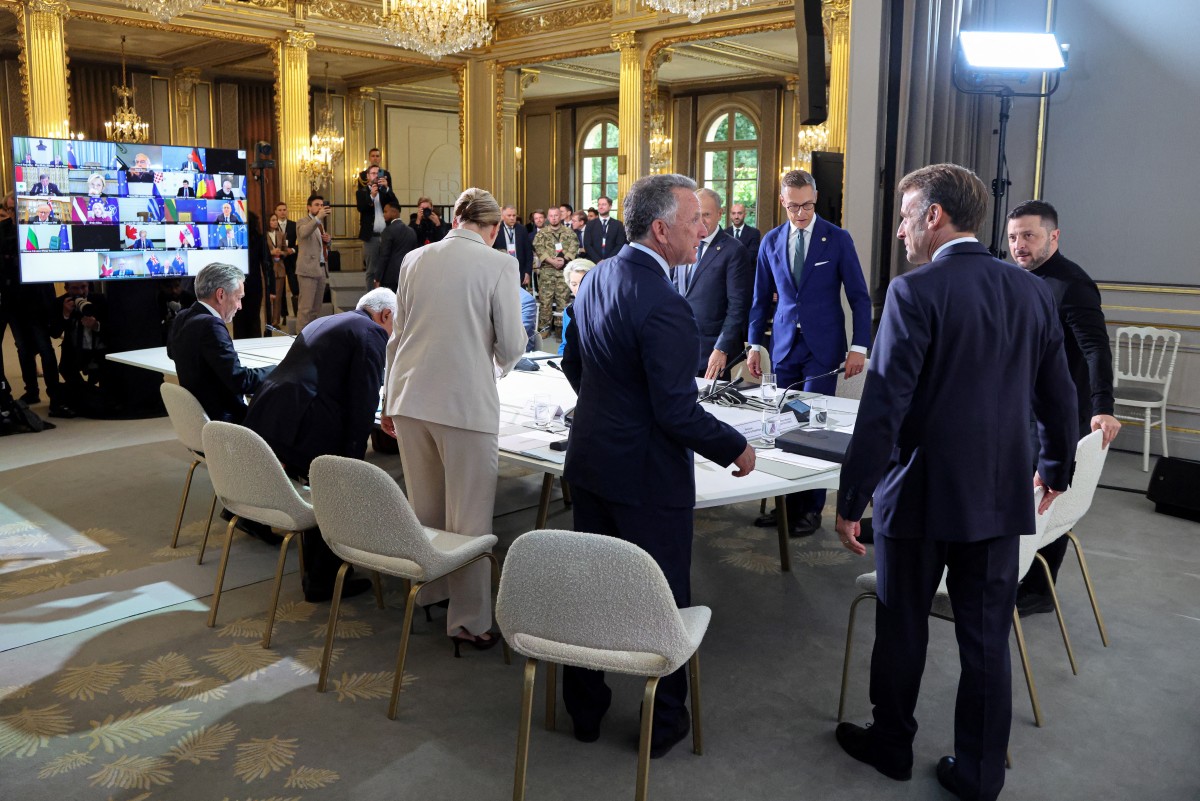 اجتماع تحالف الراغبين. (أ ف ب)