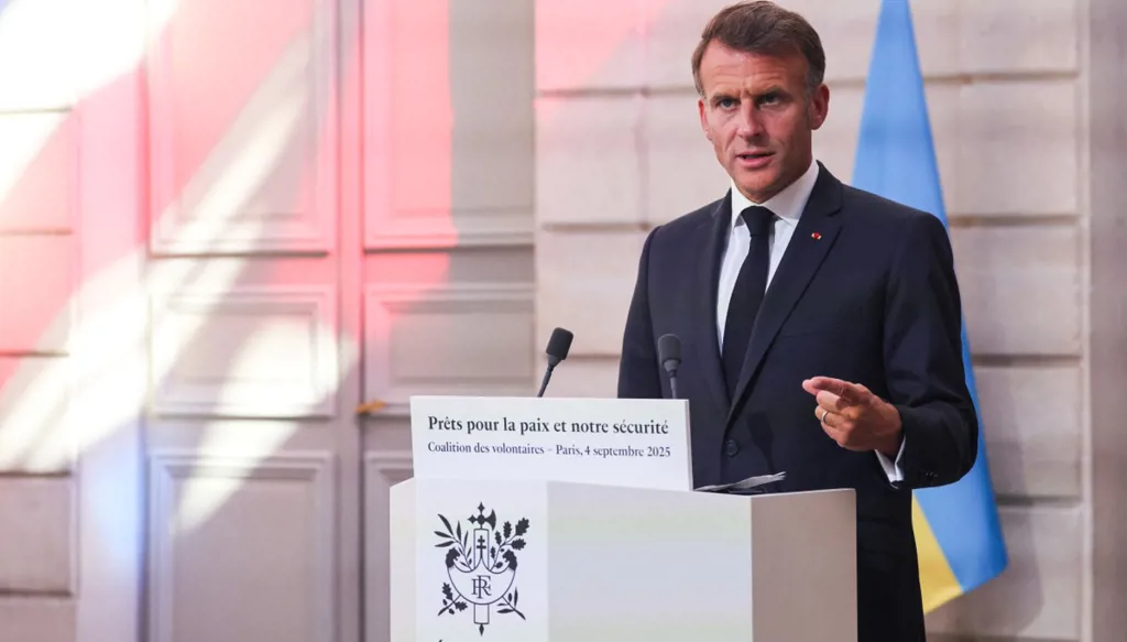 أزمة سياسيّة في فرنسا: البرلمان يصوت بحجب الثقة عن الحكومة وماكرون يبحث عن رئيس وزراء جديد