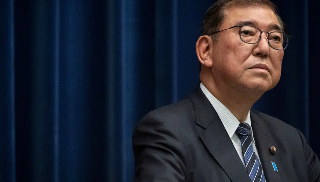 رئيس وزراء اليابان يعلن استقالته!