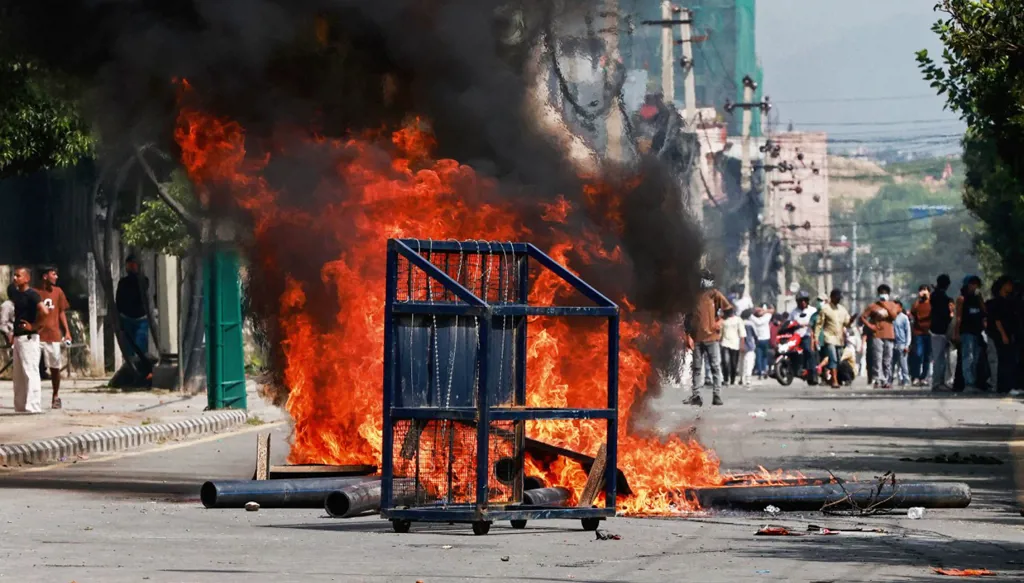 عشرة قتلى خلال قمع احتجاج على حظر وسائل التواصل الاجتماعي