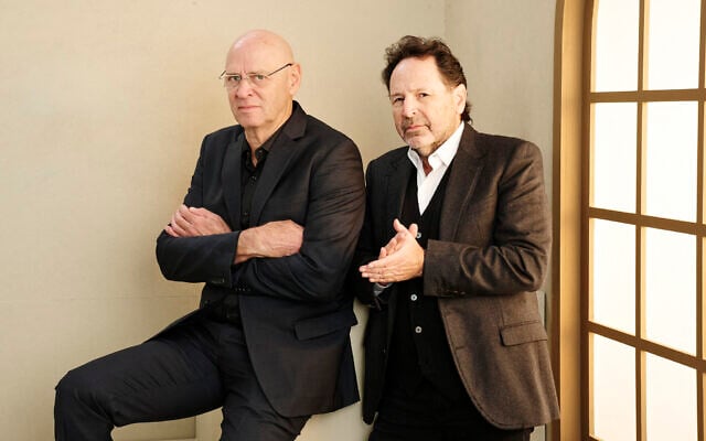 نوام تيبون وباري أفريش من فيلم 