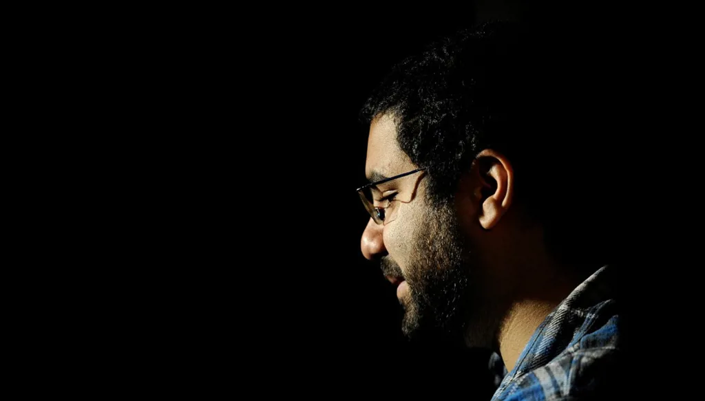 السيسي يوجّه بدراسة طلب للعفو عن علاء عبد الفتاح