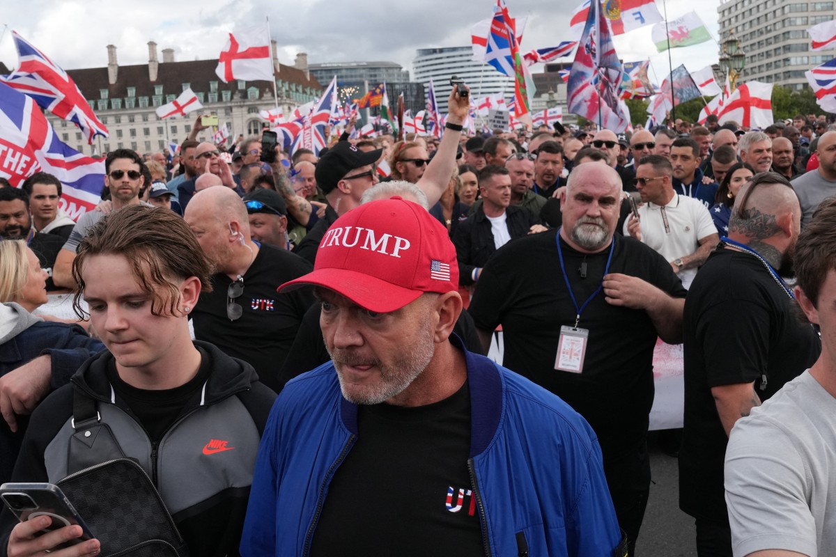 مناصرون للناشط اليميني تومي روبنسون يتاهرون في لندن.أف ب