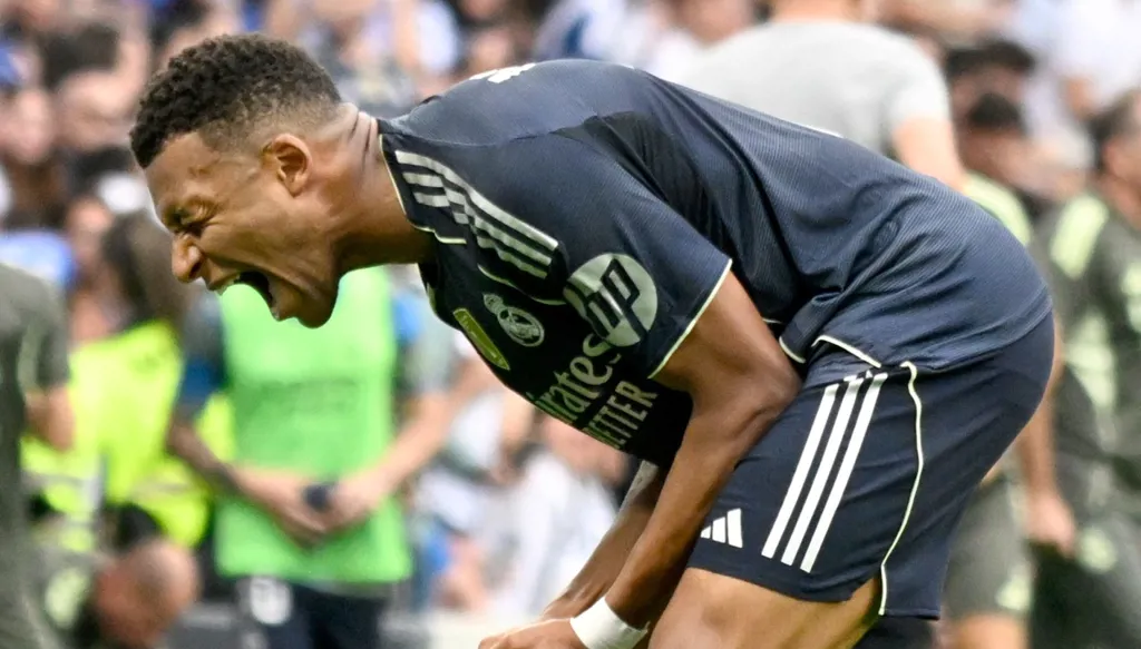 مبابي يقود ريال مدريد المنقوص للفوز على سوسييداد