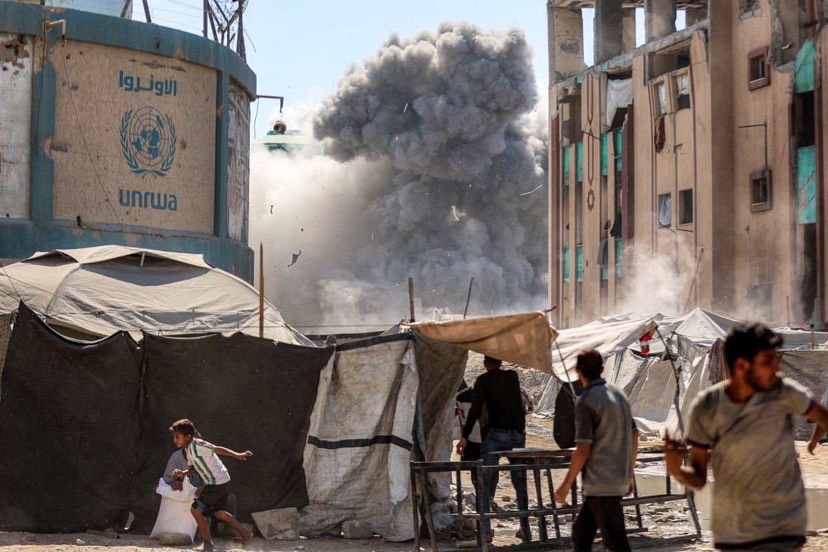 قصف على غزة. (أ ف ب)