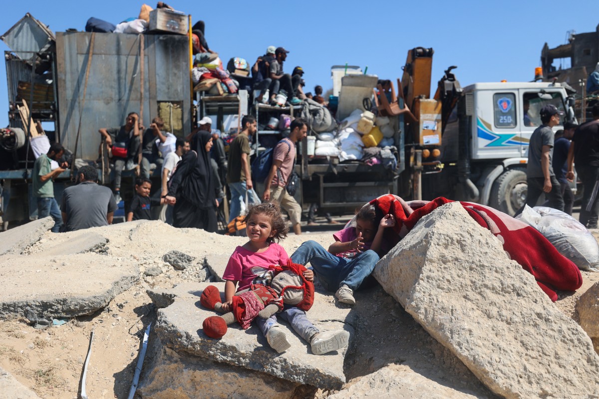 فلسطينيون في غزة. (أ ف ب)