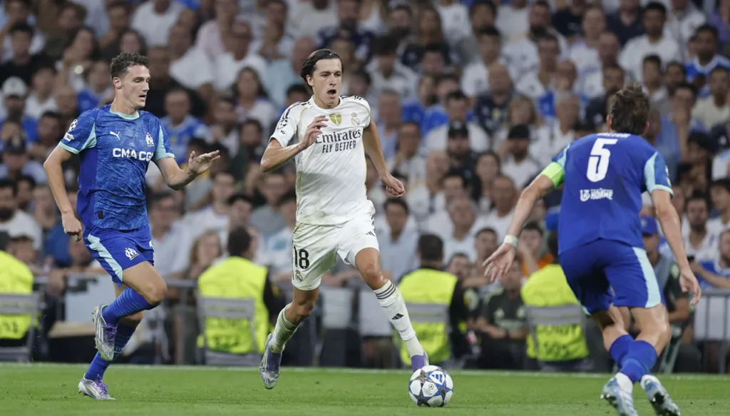 كاريراس صخرة دفاعية تصنع الفارق بصمت