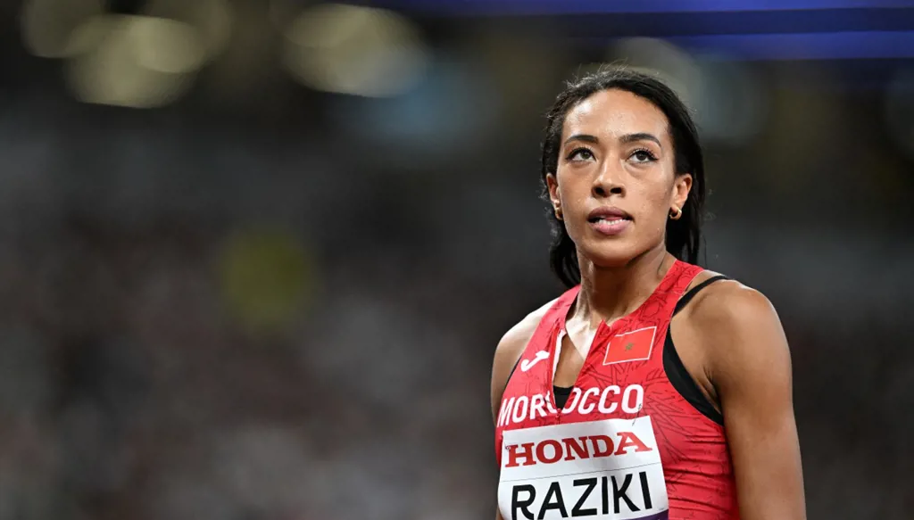 المغربية رزيقي تتأهل لنصف نهائي سباق 800 متر في بطولة العالم