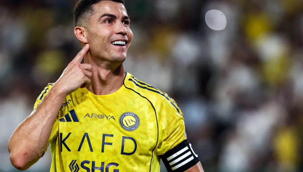 جورجينا تشعل المدرجات احتفالاً بهدف رونالدو أمام الرياض (فيديو)