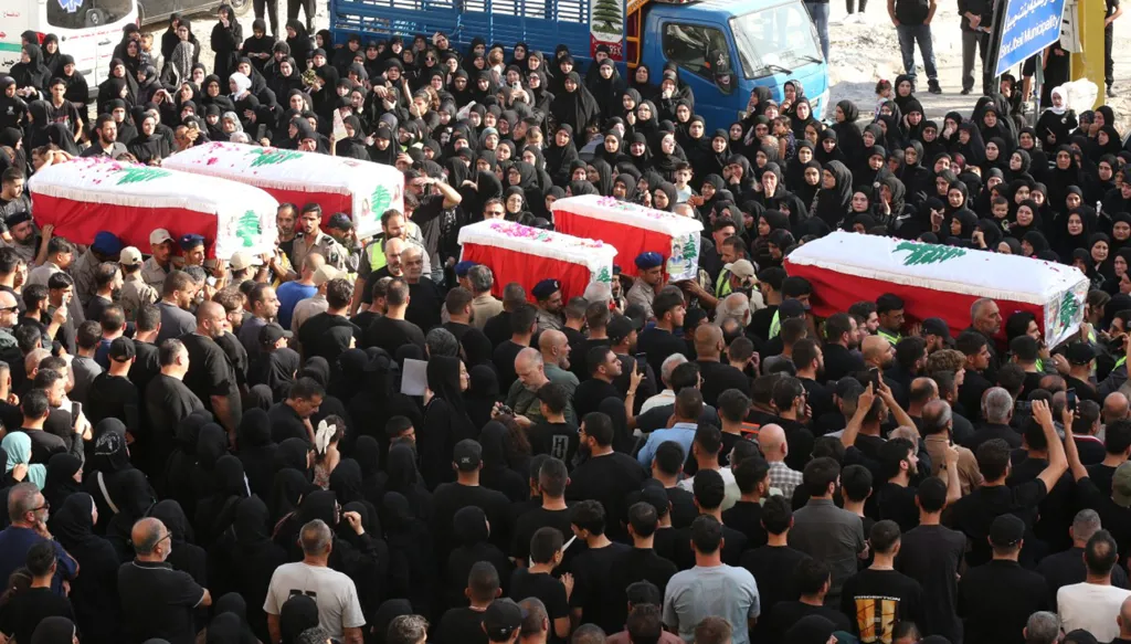 خمسون عاماً من العزلة