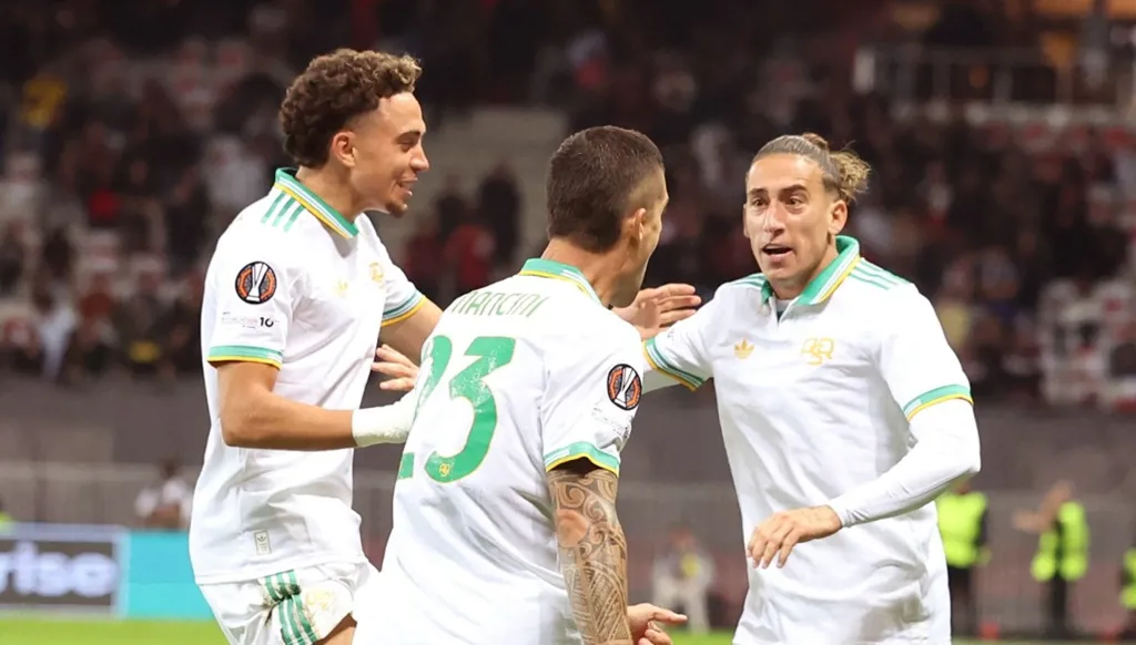 روما يتخطى نيس بالدوري الأوروبي... وتعادل بيتيس مع نوتنغهام