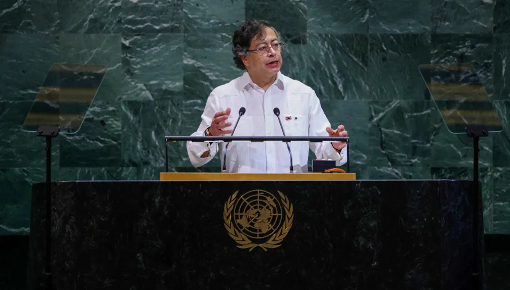 رئيس كولومبيا يتهم أميركا بانتهاك القانون الدولي بعد إلغاء تأشيرته