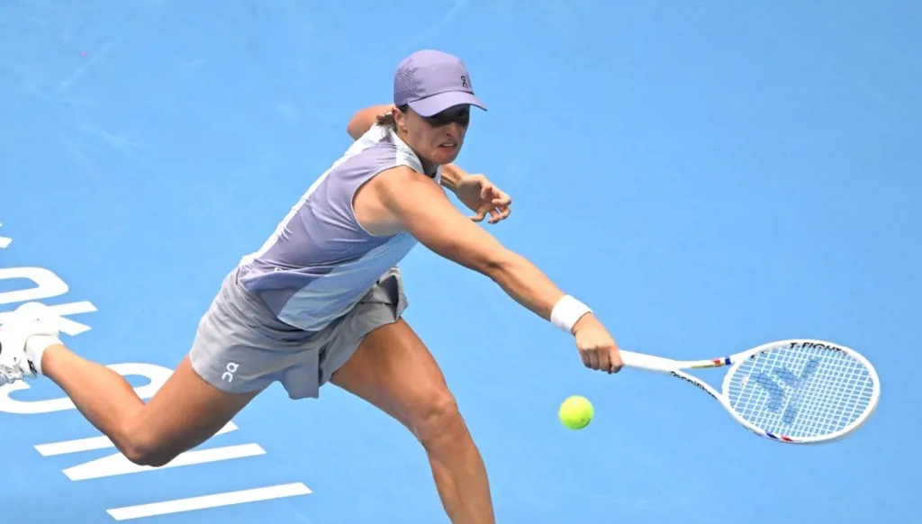 شفيونتيك تسحق الصينية يووي وتبلغ الدور الثالث في دورة بكين