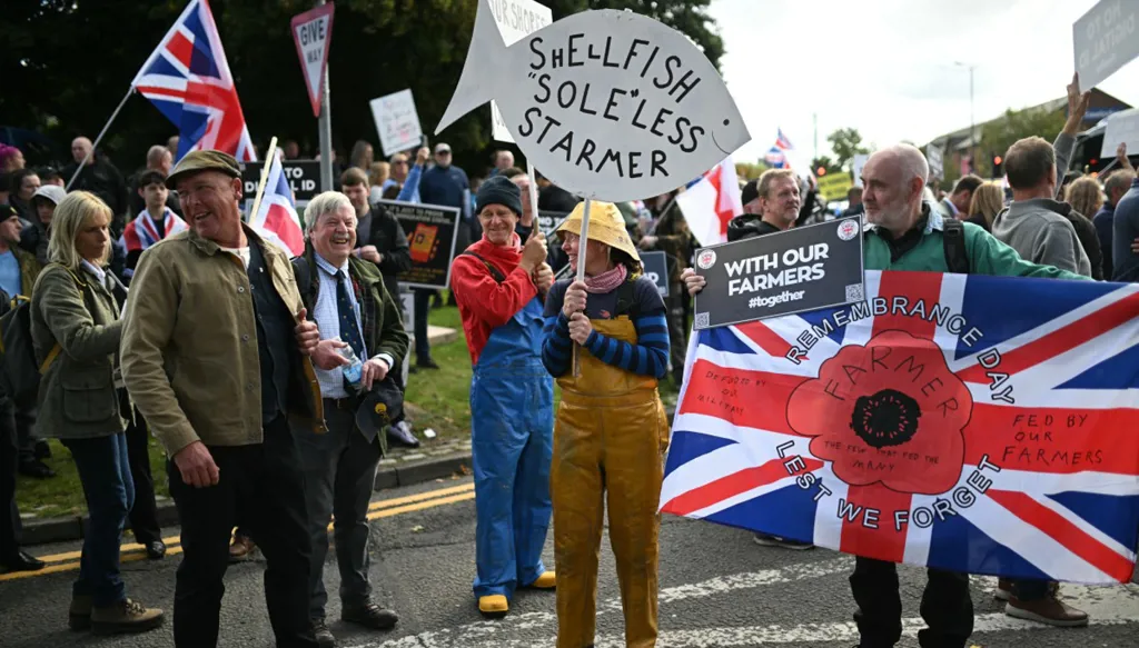 بريطانيا تُخطّط للتشدّد في منح الإقامة الدائمة للمهاجرين