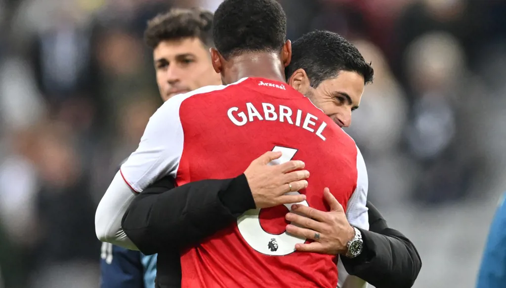 أرسنال ينتزع فوزا قاتلا من نيوكاسل