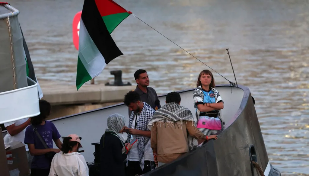 "عوملنا كالحيوانات"... إسرائيل ترتكب جرائم ضرب وتعذيب ضد الناشطين بعد اعتراض "أسطول الصمود لغزة"