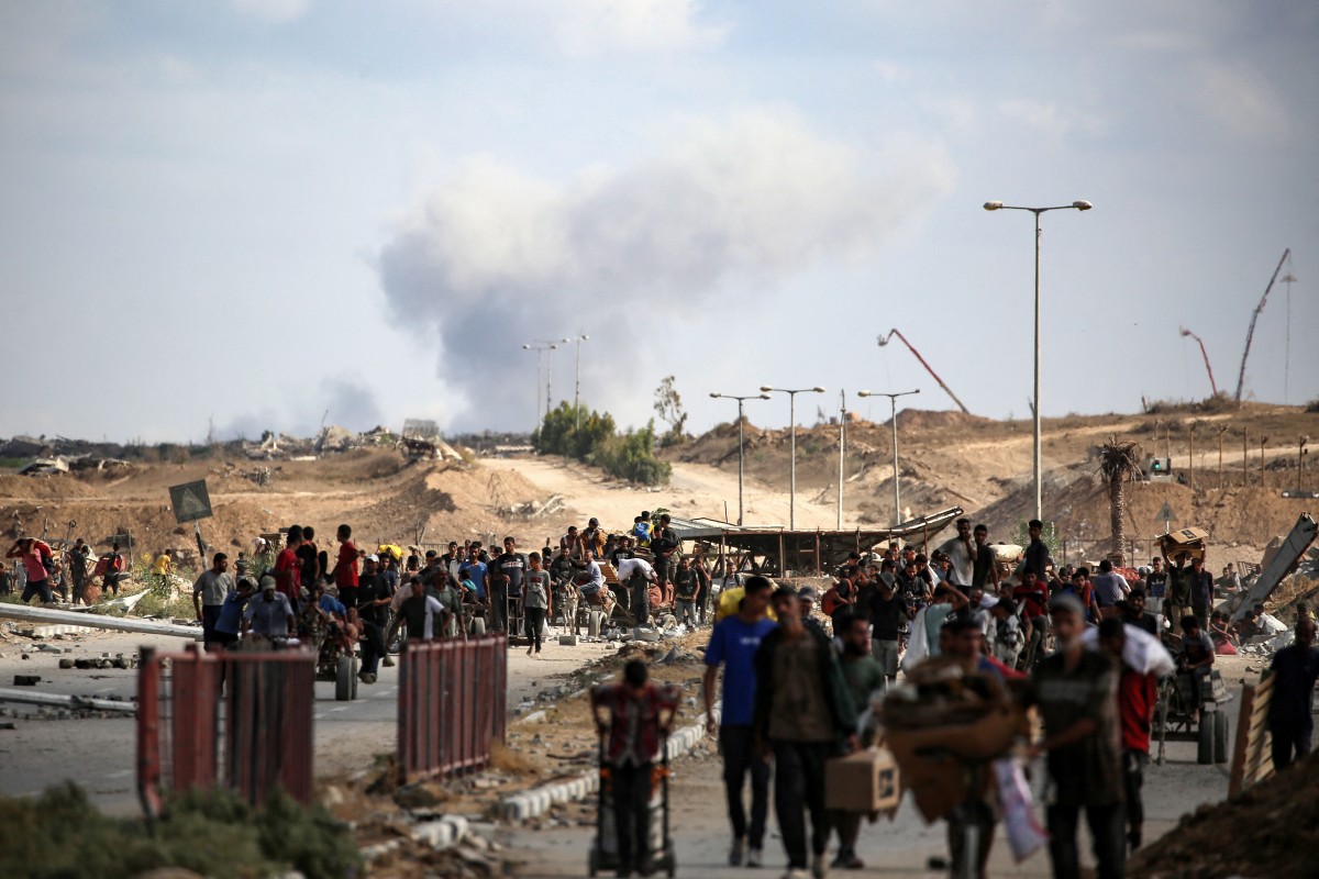 فلسطينيون في غزة. (أ ف ب)